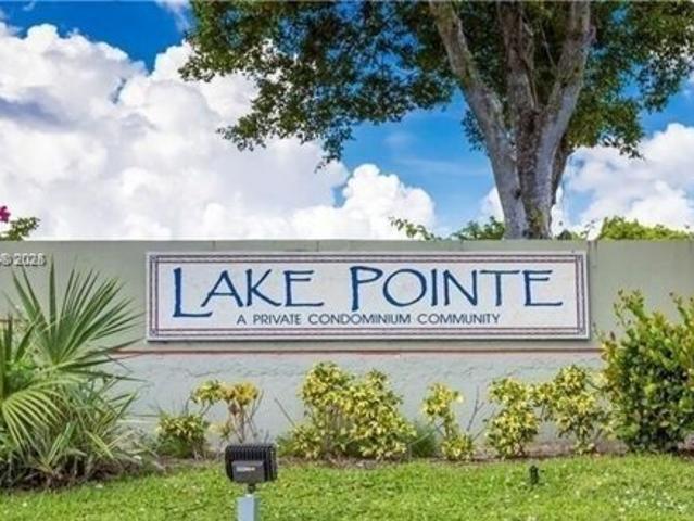 Condo for sale in Oakland Park