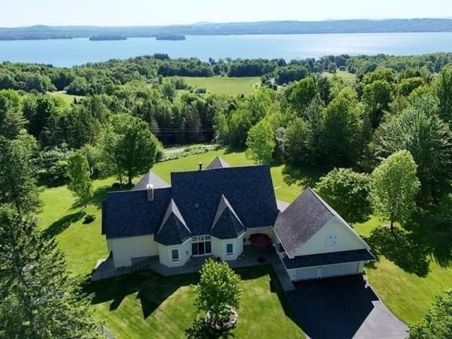 House for sale in Newport, Vermont