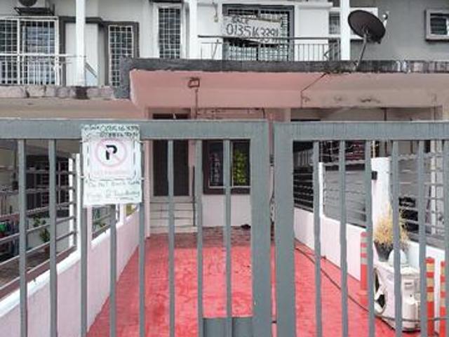 Townhouse for sale in Petaling, Subang Jaya