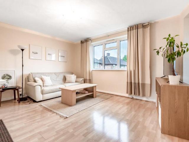 Apartment for rent in London Borough of Merton, Greater London