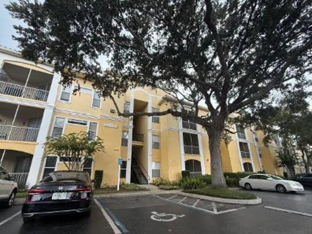 Condo for sale in Maitland, Florida