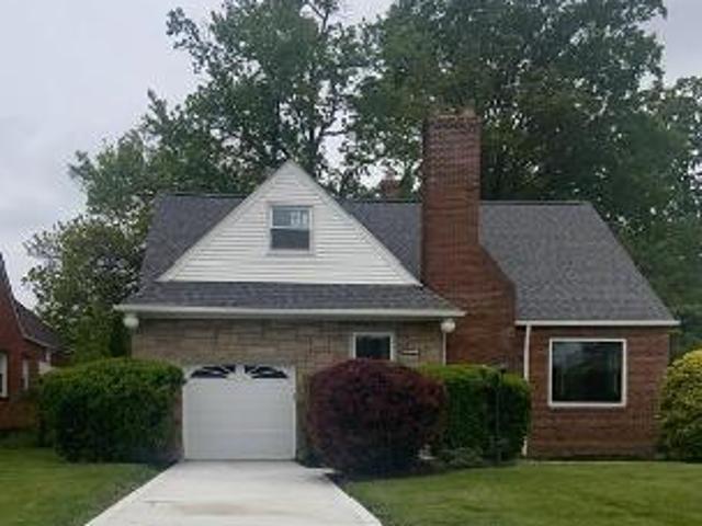 House for sale in Euclid