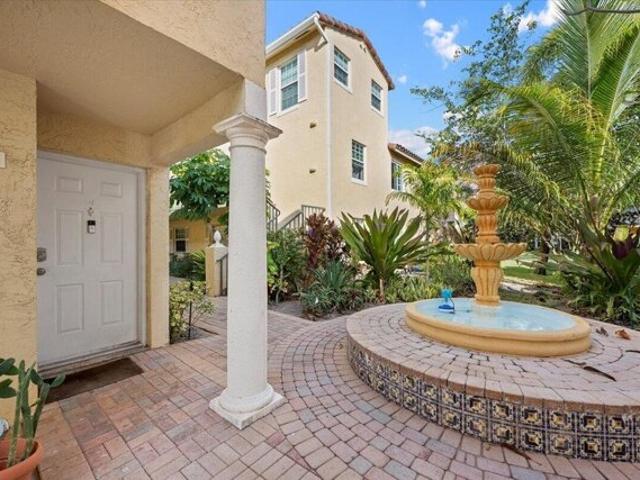 Condo for sale in Lake Park, Florida