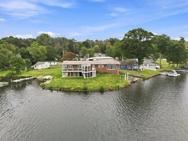 House for sale in Wales, Hampden County