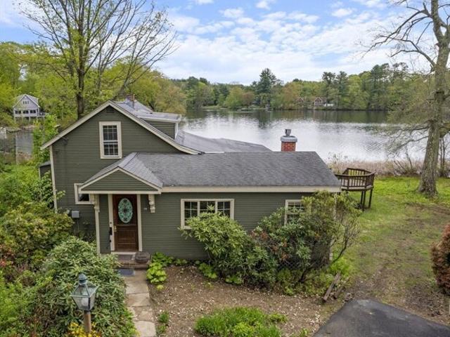 House for sale in Wayland