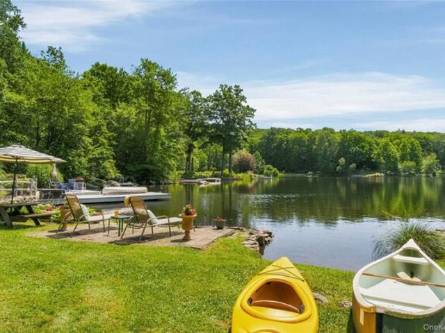 House for sale in Putnam Valley, New York