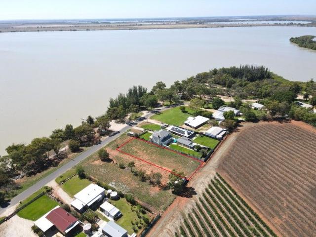 Land for sale in Mystic Park, Victoria