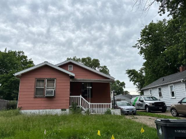 House for sale in Pekin, Illinois