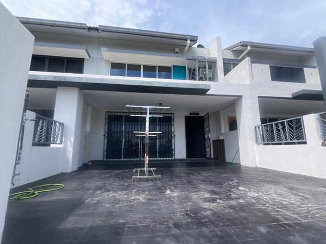 Terraced House for sale in Tanjong Sepat, Selangor