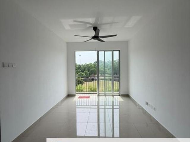 Condominium for rent in Malaka