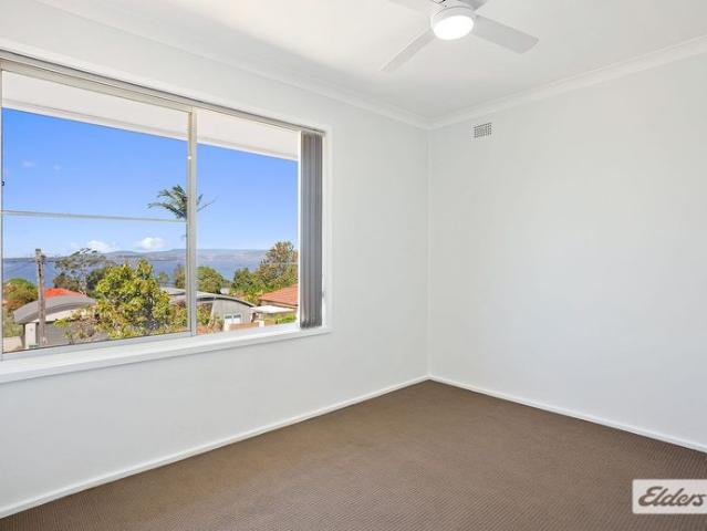Apartment for rent in Lake Heights, Wollongong City Council