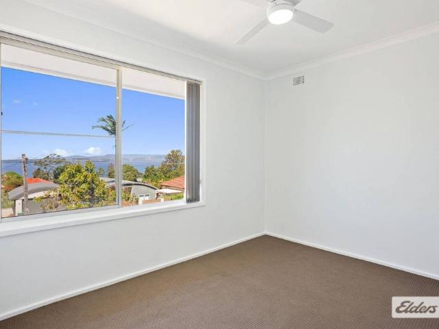 Apartment for rent in Lake Heights, Wollongong City Council