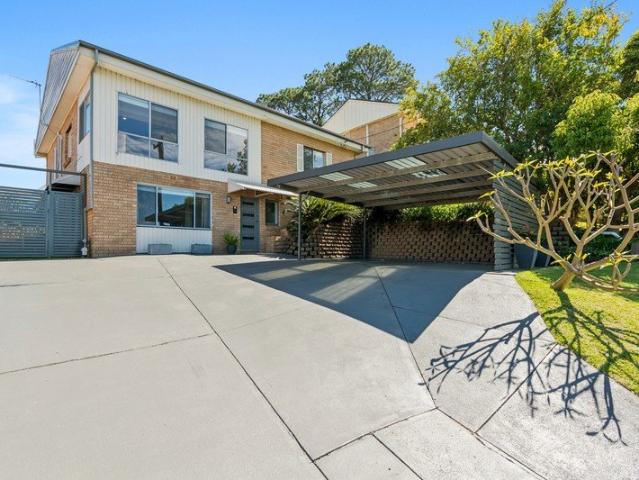 House for sale in Kanahooka, Wollongong City Council