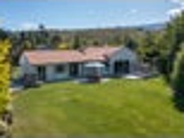 House for sale in Otakou