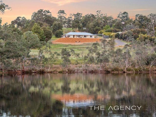 Cottage for sale in Chidlow, Western Australia