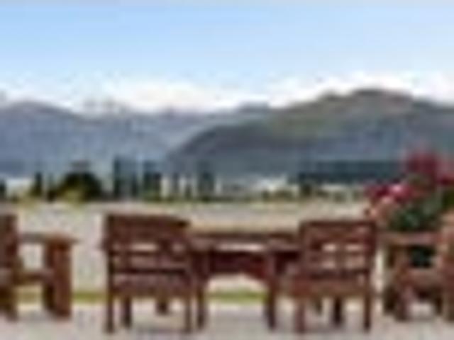 House for sale in Otakou