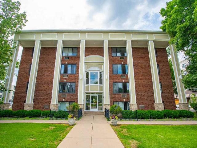 Apartment for rent in West Maka Ska, Minneapolis
