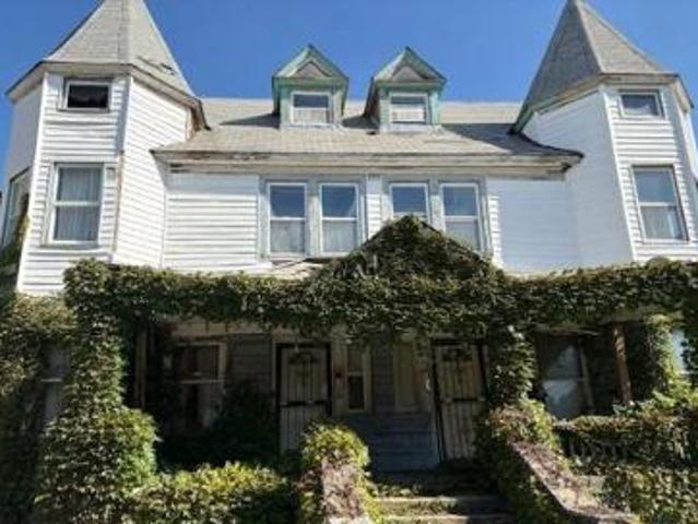 House for sale in Cleveland