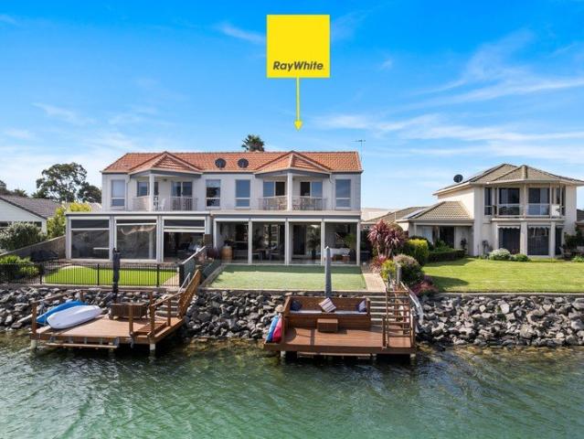 Townhouse for sale in Encounter Bay, South Australia