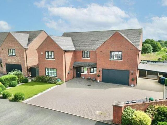 House for sale in Stone, Baswich