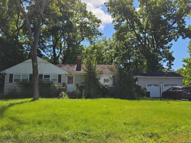 House for sale in Oakland, Bergen County