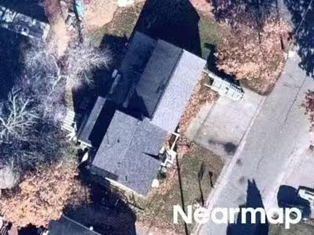 House for sale in Dracut