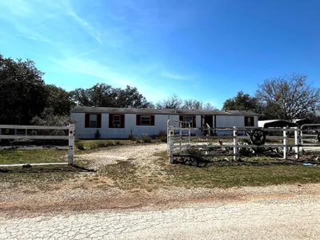 House for sale in Bandera