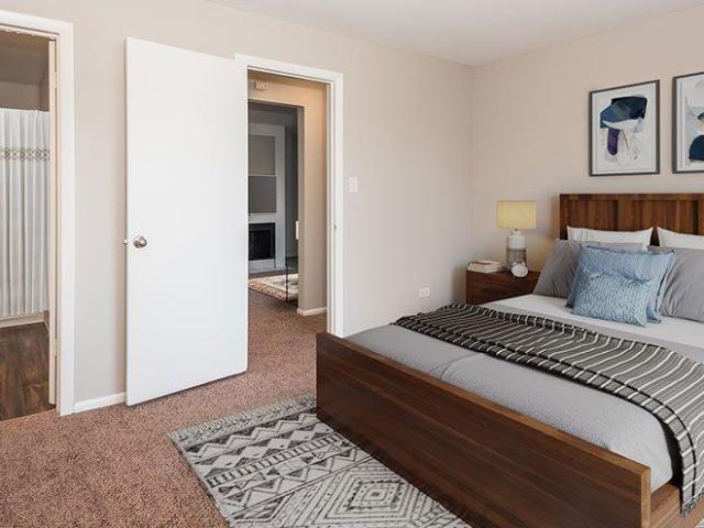 Apartment for rent in Wheaton, Illinois