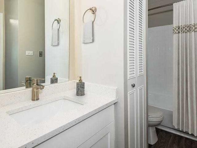 Apartment for rent in Wheaton, Illinois