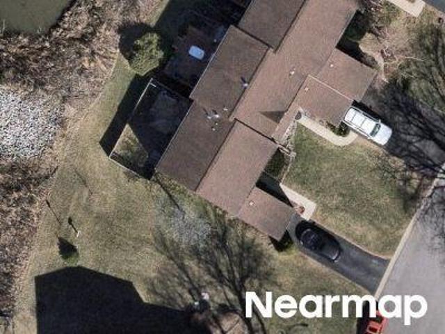 Townhouse for sale in Wheeling, Illinois
