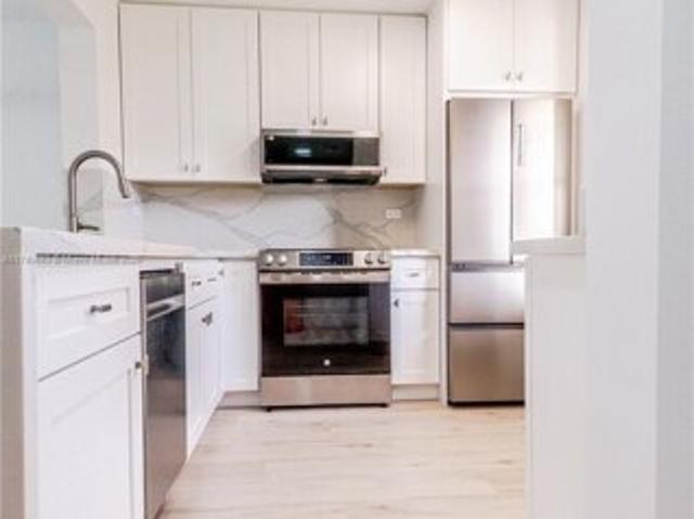 Condo for sale in Margate