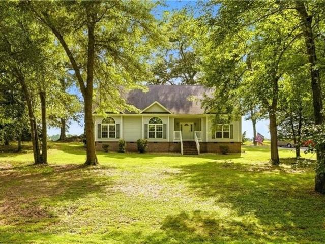 House for sale in Courtland