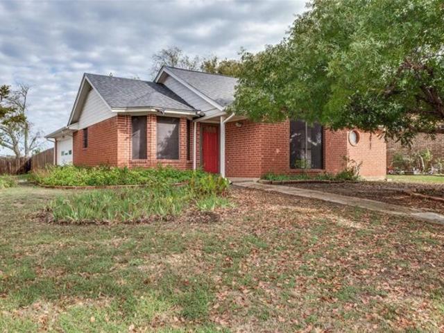 House for sale in Lake Worth, Texas