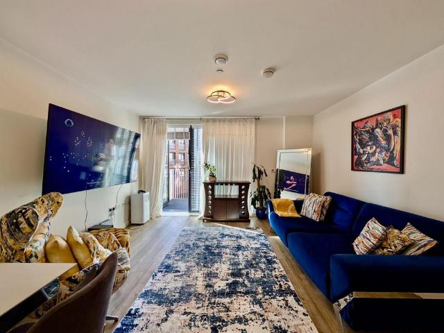 Apartment for rent in Alperton, Greater London
