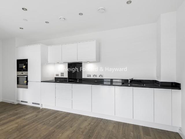 Apartment for rent in Alperton, Greater London