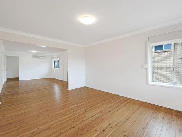 House for rent in Wollongong West, New South Wales