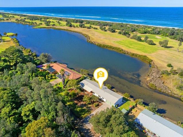 House for sale in Lakes Entrance, Victoria