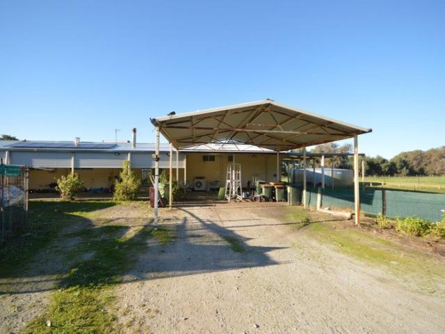 House for sale in Birchmont, Western Australia