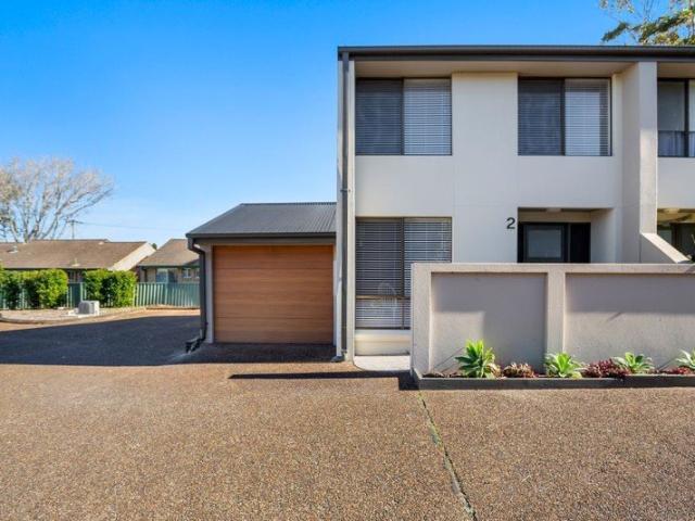 Townhouse for sale in Ambergate, New South Wales