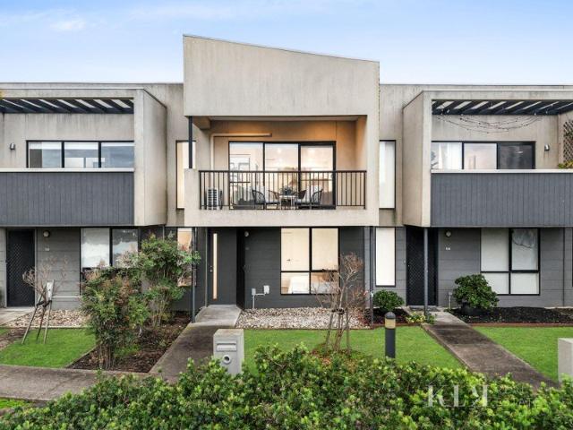 Townhouse for sale in Camerons Creek, Victoria