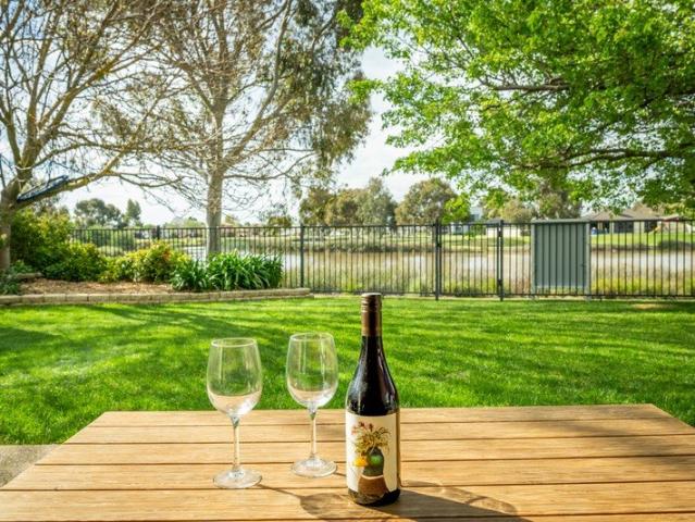 House for sale in Kialla Lakes, Kialla