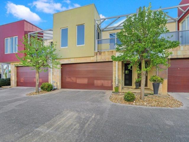 Apartment for rent in Lakeside Estate, Melbourne