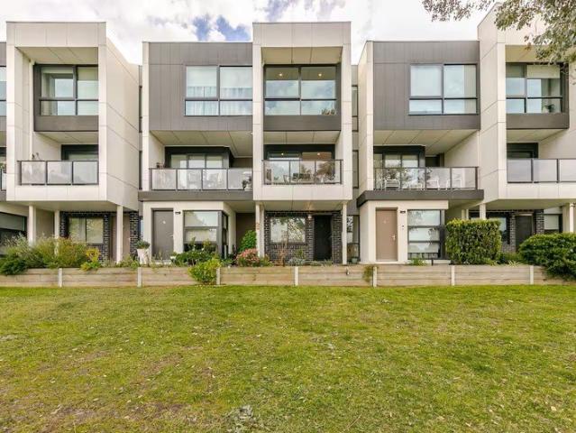 Townhouse for rent in Camerons Creek, Victoria