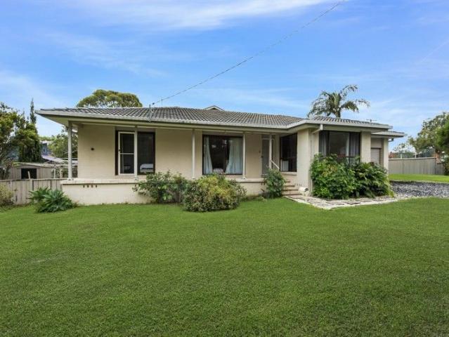 House for sale in Summerland Point, New South Wales