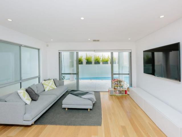 House for rent in West Leederville, Town of Cambridge