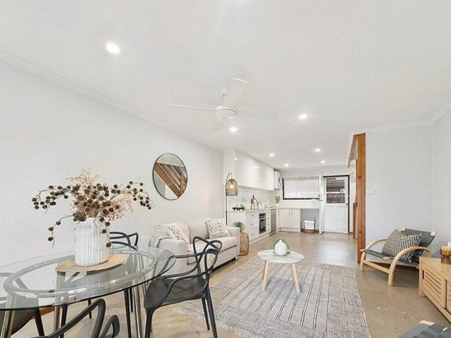 Townhouse for rent in Horseshoe Creek, South Australia