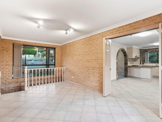 Townhouse for rent in Wollongong West, New South Wales
