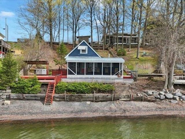 House for sale in Bridport, Vermont
