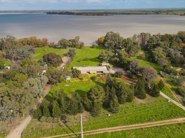 House for sale in Lake Charm, Victoria
