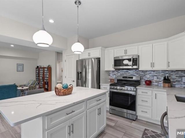 Condo for sale in Passaic, New Jersey
